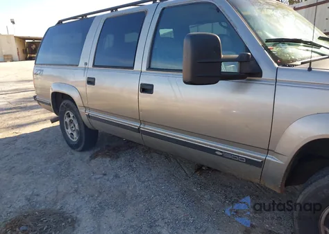 1999 Chevrolet Suburban 1500 Lt z USA, uszkodzony, nr VIN 3GNFK16R3XG157910
